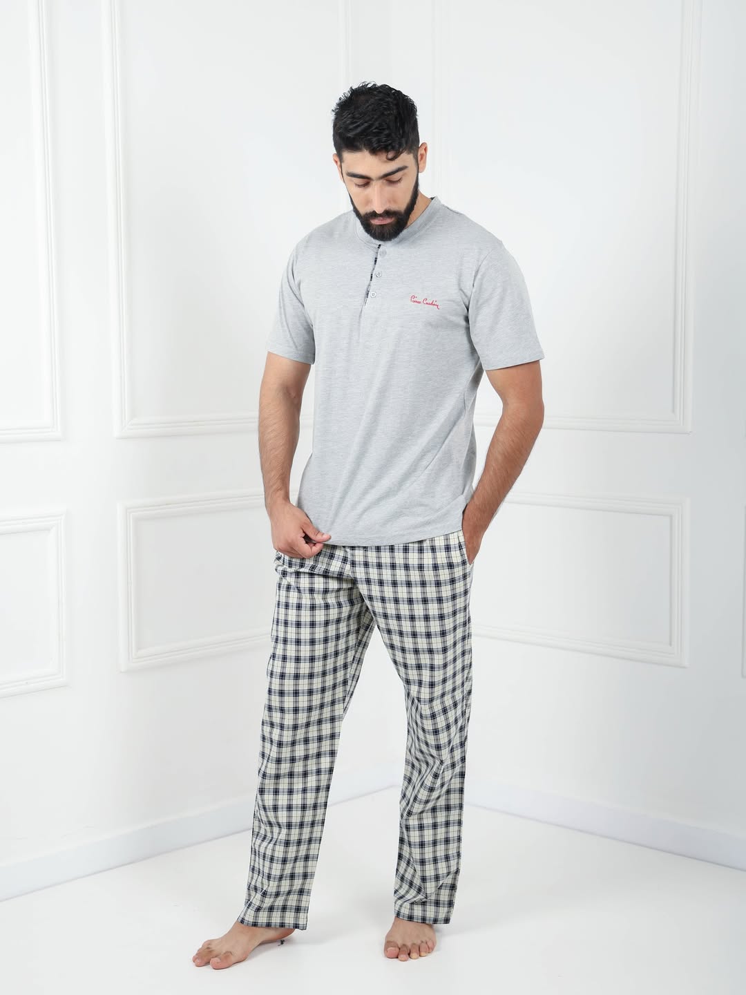 Pyjama Homme à Carreaux – Élégance et Confort au Quotidien