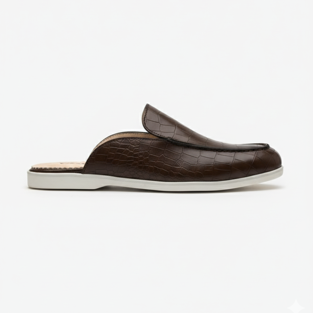 Mules en cuir marron motif crocodile