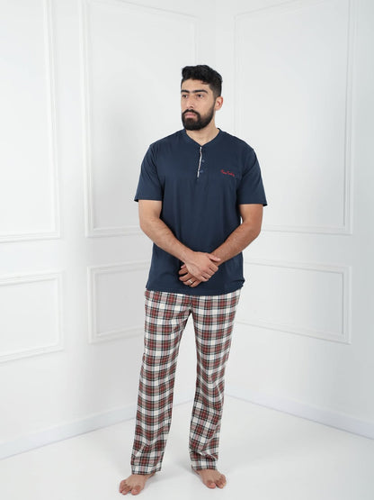 Pyjama Homme à Carreaux – Élégance et Confort au Quotidien