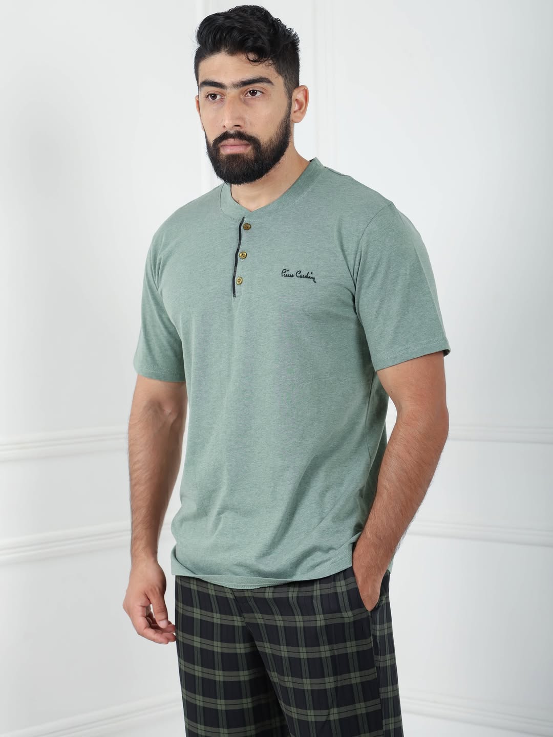 Pyjama Homme à Carreaux – Élégance et Confort au Quotidien