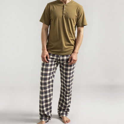 Pyjama Homme à Carreaux – Élégance et Confort au Quotidien