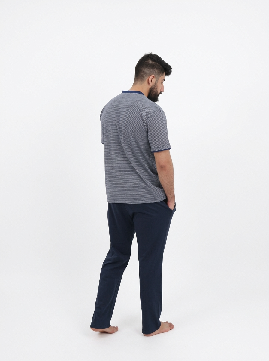 Pyjama Homme Gris Rayé  – Élégance et Détente au Quotidien